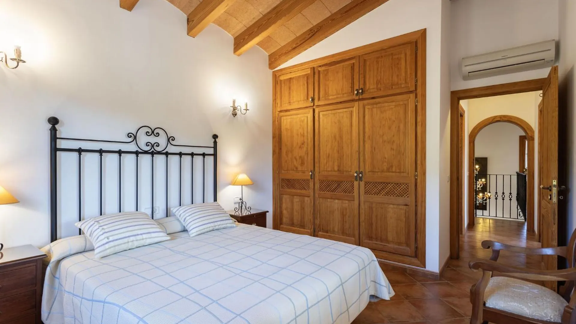 Villa Cas Mestre Selva  0*, Selva (Mallorca)